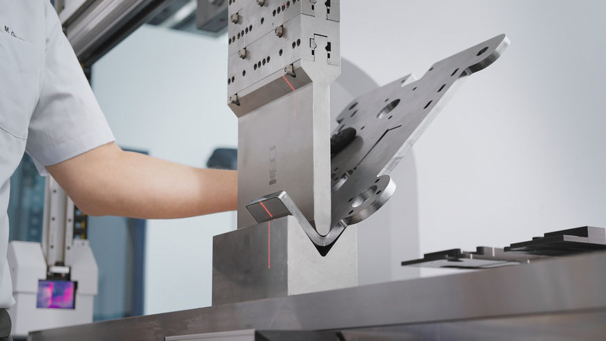 Digitale Unterstützung für die Kon- struktion von Blechbauteilen